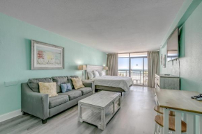 Oceanfront Studio King Bed SMART TV Direct Ocean Views